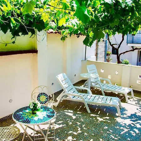 Luxury Studio 2 Near Palace And Beach 아파트