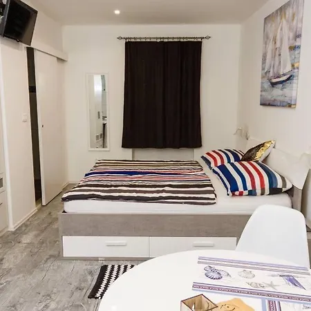 Luxury Studio 2 Near Palace And Beach 스플리트
