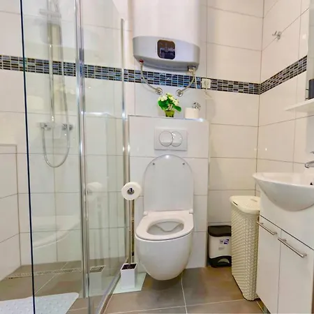 Luxury Studio 2 Near Palace And Beach 아파트