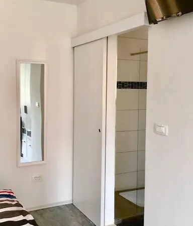 Luxury Studio 2 Near Palace And Beach