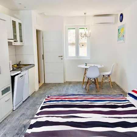 아파트 Luxury Studio 2 Near Palace And Beach 스플리트