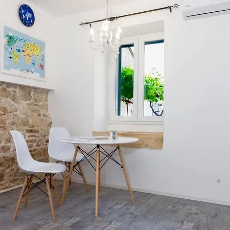 Luxury Studio 2 Near Palace And Beach